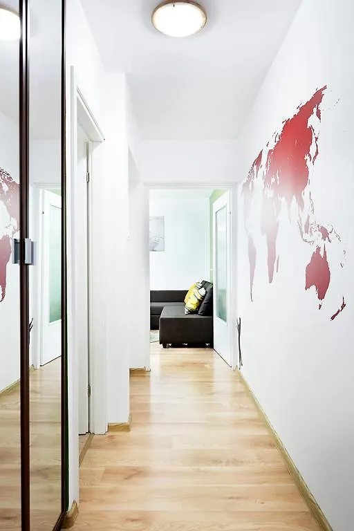 Lovely Garden Flat Near Royal Park Varsóvia Apartamento