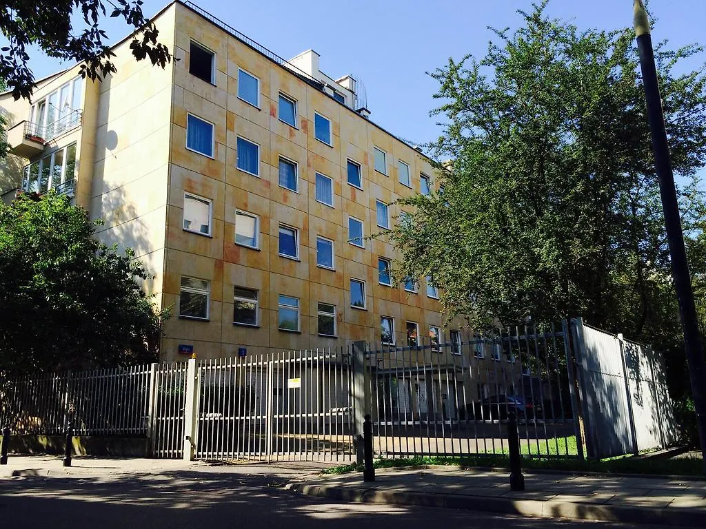 Lovely Garden Flat Near Royal Park Varsóvia Polónia